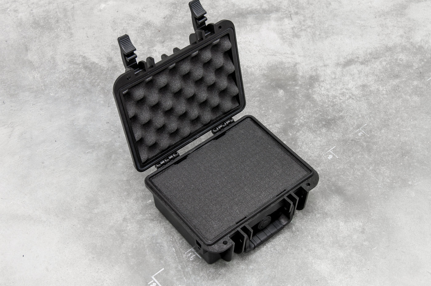 POLYPROOF 3L protective case with pick and pluck foam