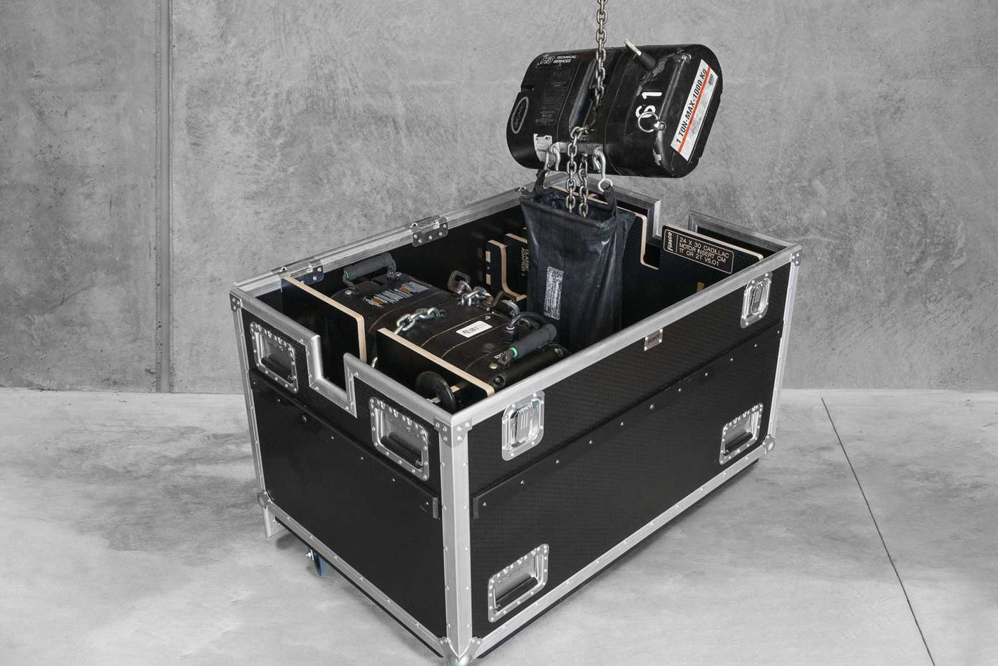 CM 1T & 2T Hoist 2-UP in 12Eight Cadillac Case