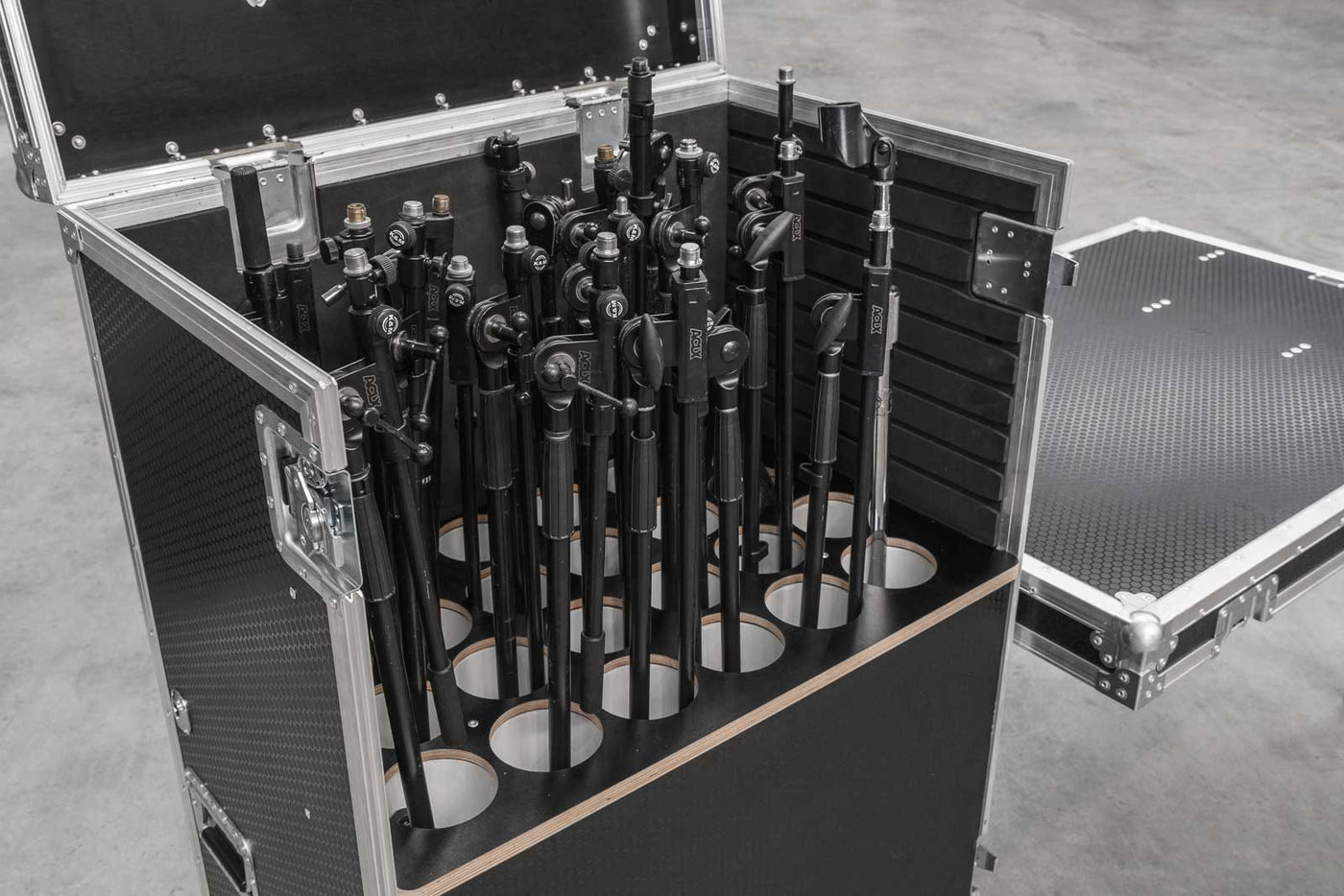 800 24-UP MIC STAND CASE