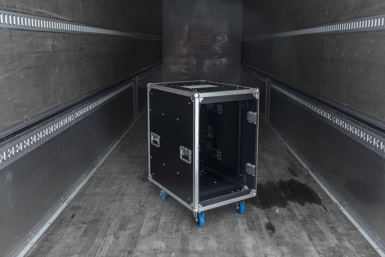 800 SLAM Rack 16U Test Case – Fiasco Cases NZ